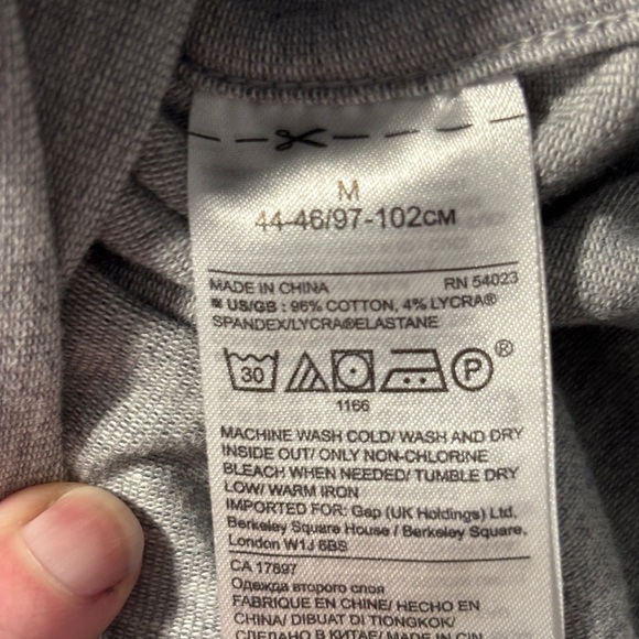 Men's Gray Button Down Shirt Size Medium. Banana Republic. SKU 23 - Picture 5 of 8